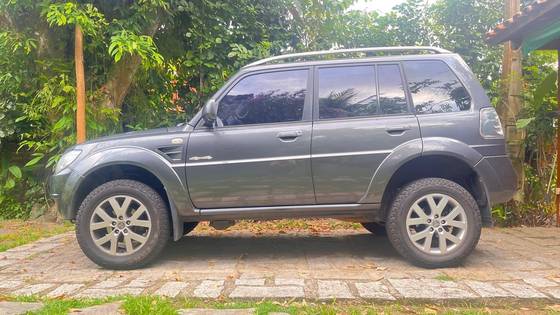 MITSUBISHI PAJERO TR4 2.0 4X4 16V 140CV FLEX 4P AUTOMÁTICO MITSUBISHI PAJERO TR4 2.0 4X4 16V 140CV FLEX 4P AUTOMÁTICO
